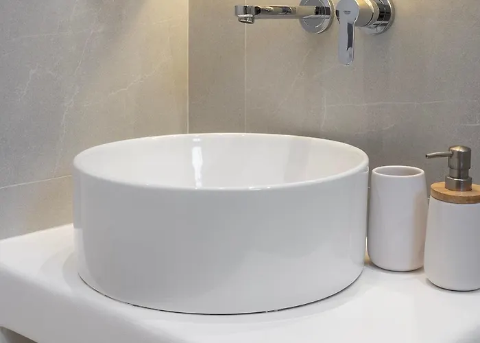 Vibes 2 Ornos (Mykonos)