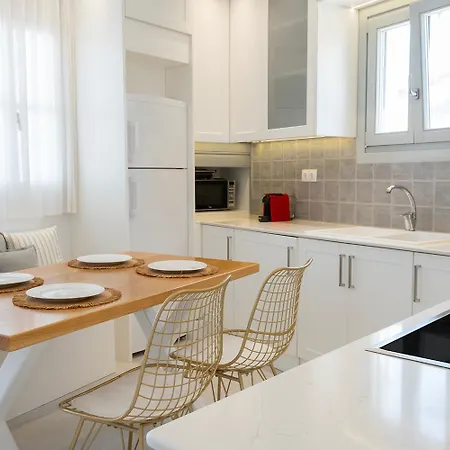 Vibes 2 * Ornos (Mykonos)